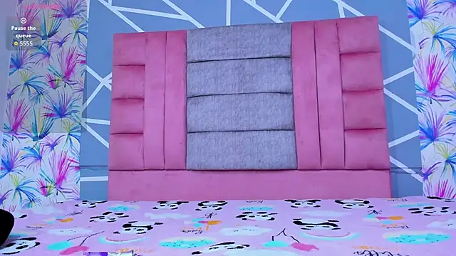 AdelaidaManson18 online show from 11.30.25