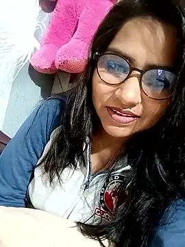 Vanshika1432 online show from 12.17.25