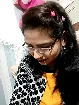 Vanshika1432 online show from 12.20.25