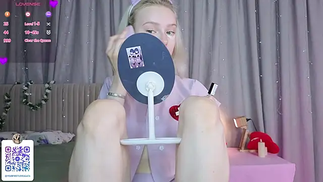 Snapshot of Sunshine_agata chatting on 06.29.26 Sunshine agata online show from 06.29.26