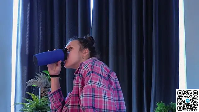 FoxFever online show from 11.04.25