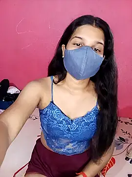 Snapshot of Lovely_Queennn chatting on 10.19.25 Lovely Queennn online show from 10.19.25