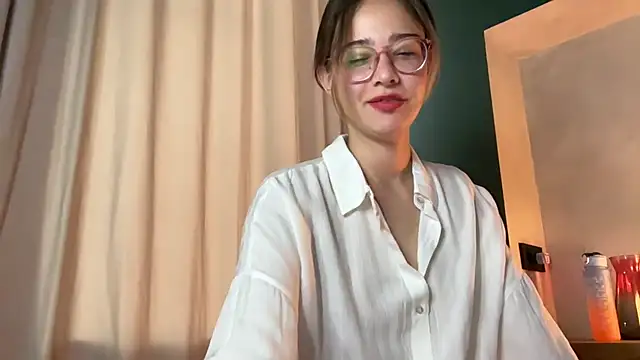 Snapshot of WillHannah chatting on 05.05.26 WillHannah online show from 05.05.26