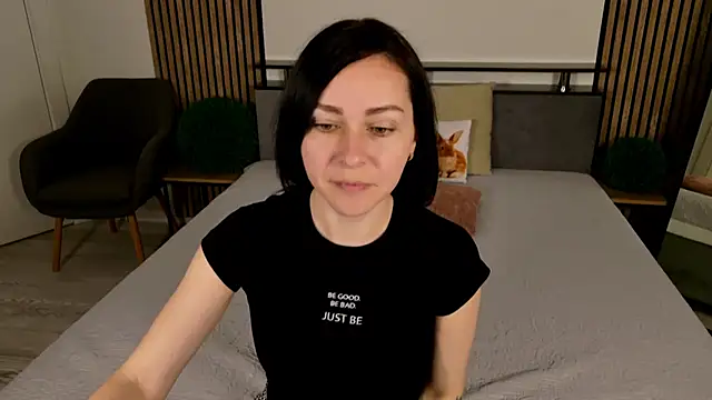 DitaNoir online show from 04.20.26