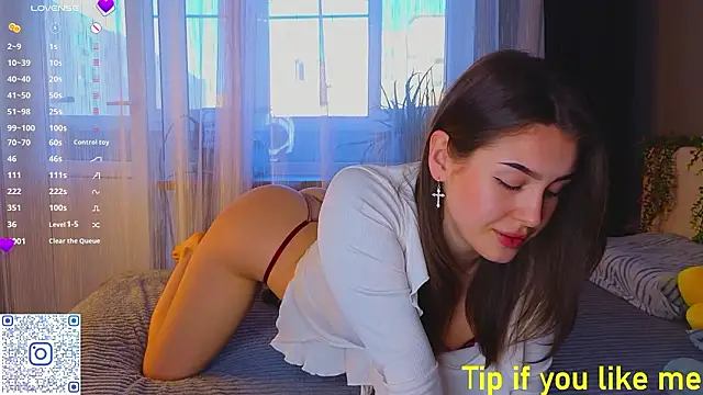 TinyMollys online show from 03.12.26