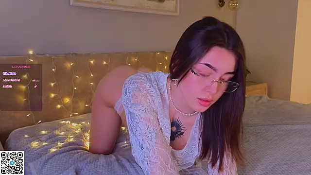 TinyMollys online show from 03.20.26