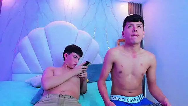 hoot booys  online show from 03.03.26