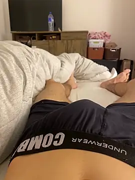 leozin01 online show from 11.07.25