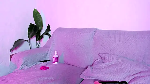 Elli Chique online show from 12.01.25