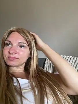 Snapshot of kinkysarahx chatting on 07.28.26 kinkysarahx online show from 07.28.26
