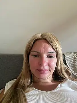 Snapshot of kinkysarahx chatting on 07.28.26 kinkysarahx online show from 07.28.26