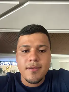 Snapshot of Hizli__ chatting on 12.15.25 Hizli online show from 12.15.25