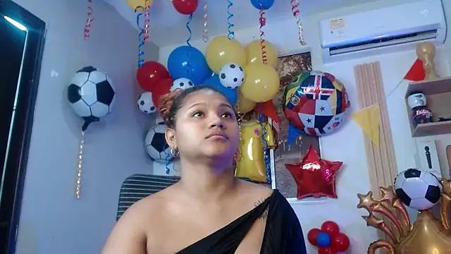 Snapshot of miel_alisha chatting on 06.12.26 miel alisha online show from 06.12.26