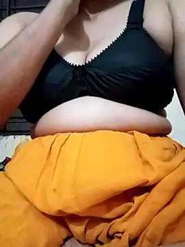 Snapshot of Disha_Nur chatting on 10.31.25 Disha Nur online show from 10.31.25