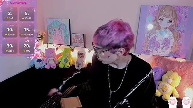 Strawberry Kitty  online show from 11.24.25