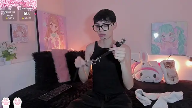 Strawberry Kitty  online show from 01.18.26