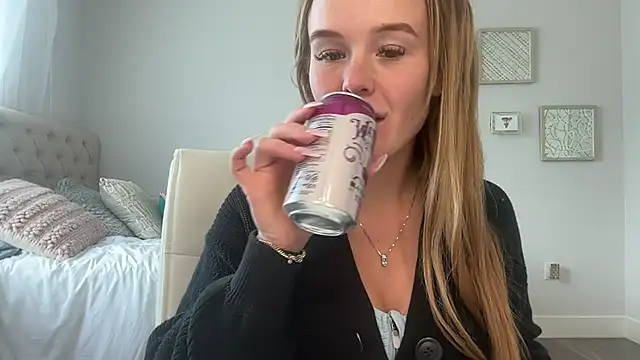 Amberjayxox0 online show from 11.17.25