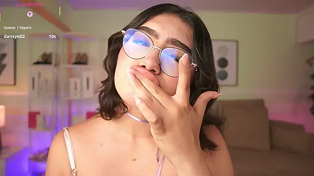 EmilyTurneer online show from 04.16.26