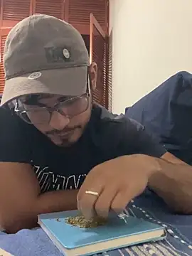 Twistermc11 online show from 10.26.25