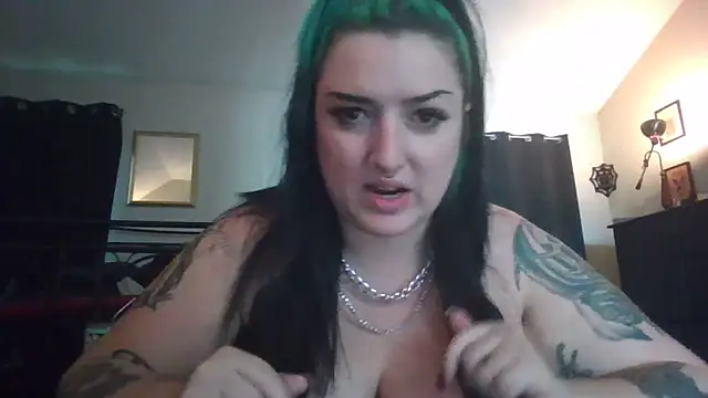 Snapshot of ImKatMeow chatting on 01.16.26 ImKatMeow online show from 01.16.26