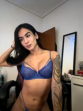 Snapshot of TellmeCatt chatting on 10.22.25 TellmeCatt online show from 10.22.25