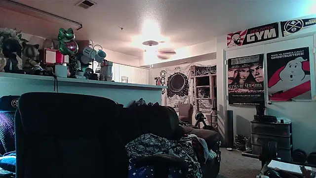 biggerisbetter12 online show from 03.26.26