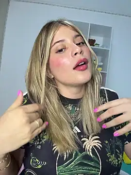 Snapshot of _Alicee_1 chatting on 11.10.25 Alicee 1 online show from 11.10.25