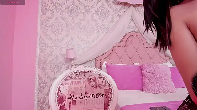 GabrielaSuarez online show from 11.12.25