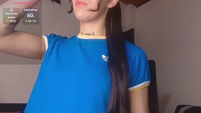 Snapshot of Scarlett_crastrawberry chatting on 11.30.25 Scarlett crastrawberry online show from 11.30.25