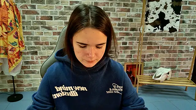 May Bloom online show from 10.25.25