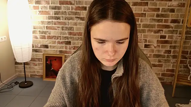 Snapshot of May_Bloom chatting on 12.19.25 May Bloom online show from 12.19.25