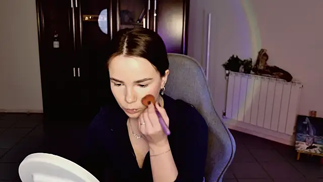 Snapshot of May_Bloom chatting on 01.07.26 May Bloom online show from 01.07.26