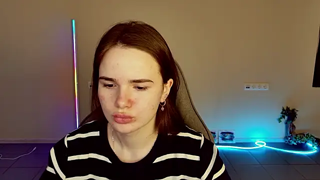 Snapshot of May_Bloom chatting on 02.03.26 May Bloom online show from 02.03.26