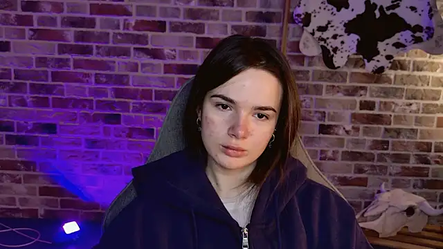 Snapshot of May_Bloom chatting on 02.04.26 May Bloom online show from 02.04.26