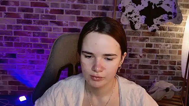 Snapshot of May_Bloom chatting on 02.05.26 May Bloom online show from 02.05.26