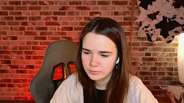 Snapshot of May_Bloom chatting on 02.18.26 May Bloom online show from 02.18.26