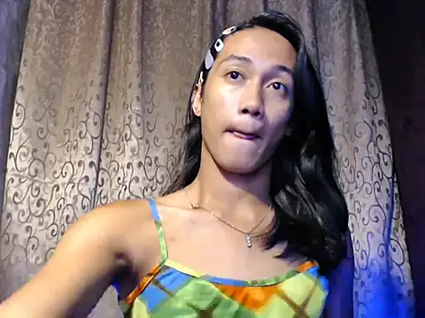 taylaxuxu online show from 11.12.25