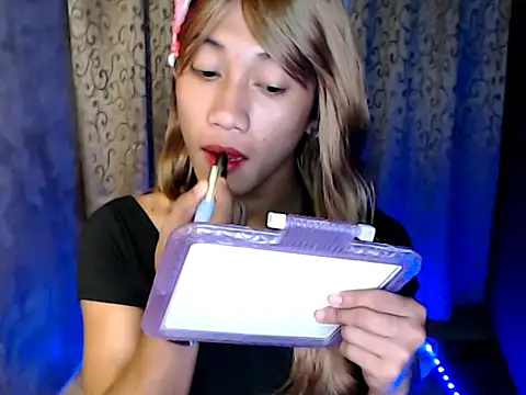 taylaxuxu online show from 12.19.25