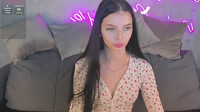 Eva Mayers online show from 11.18.25