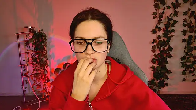 KiraVair online show from 04.19.26