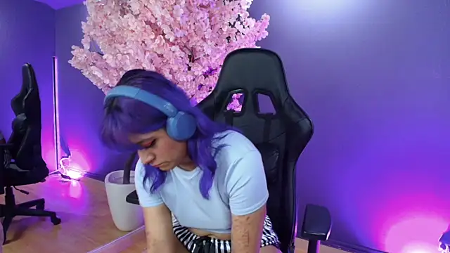 LuanEter online show from 11.28.25