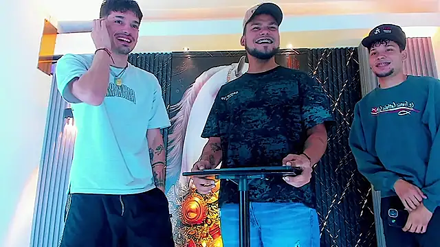 handsome boys22 online show from 10.26.25