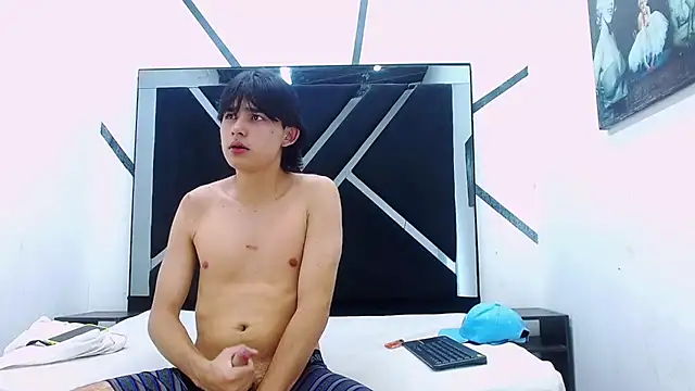 Tom 0001 online show from 10.29.25