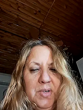 Snapshot of JennyInVegas chatting on 10.20.25 JennyInVegas online show from 10.20.25