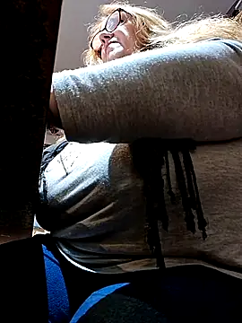 Snapshot of JennyInVegas chatting on 10.28.25 JennyInVegas online show from 10.28.25