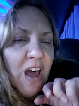 Snapshot of JennyInVegas chatting on 11.24.25 JennyInVegas online show from 11.24.25