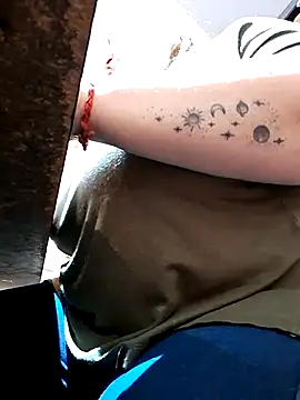 Snapshot of JennyInVegas chatting on 11.25.25 JennyInVegas online show from 11.25.25