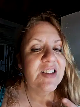 Snapshot of JennyInVegas chatting on 12.02.25 JennyInVegas online show from 12.02.25