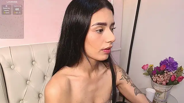 Scarlett Keller online show from 12.05.25