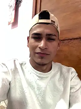 Emiliano Reyes online show from 06.03.26